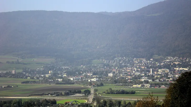 Maler Grenchen: Aarebrücke bei Grenchen mit Blick auf den Jura